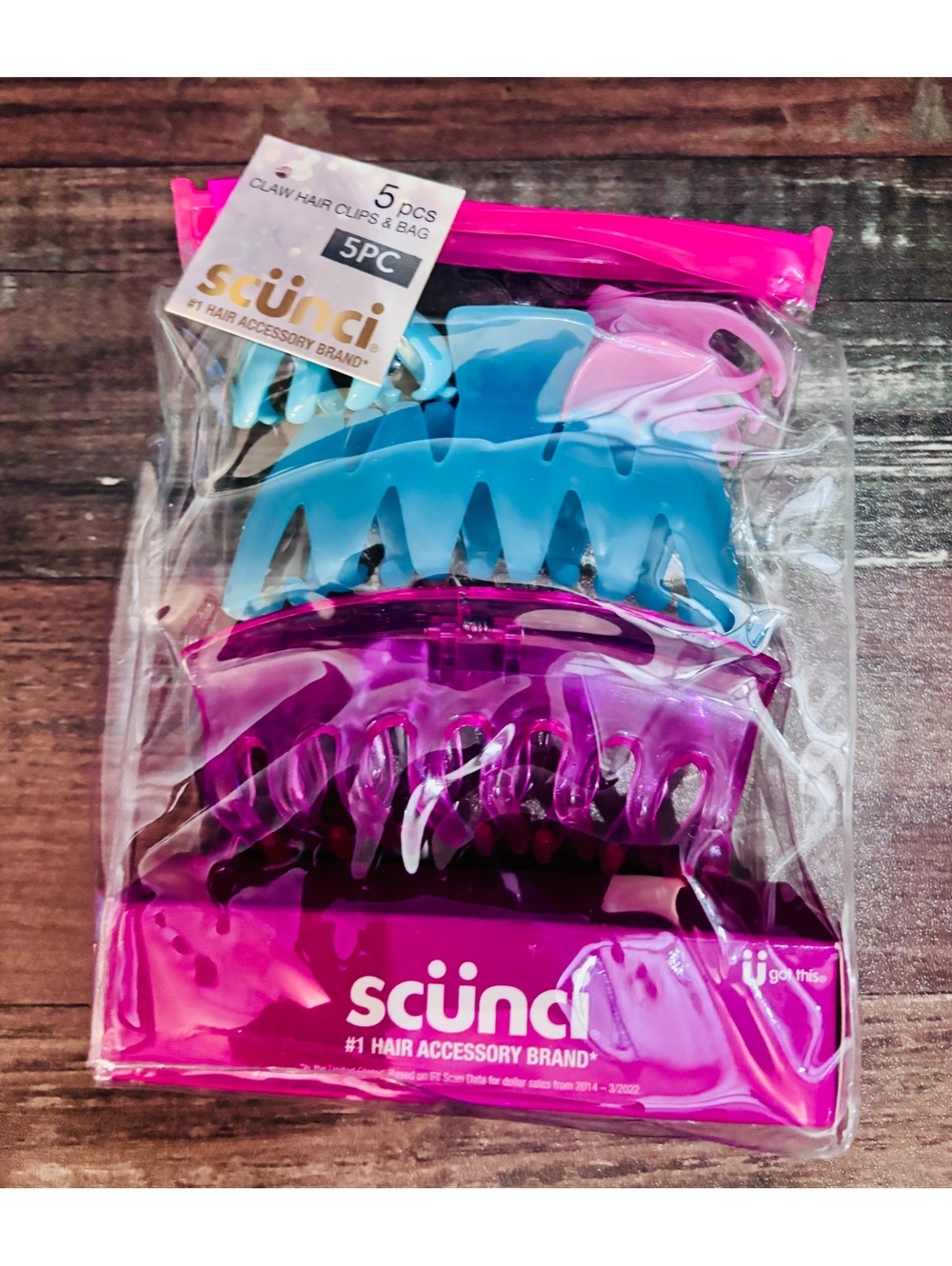 Scunci claw hair clips set with bag